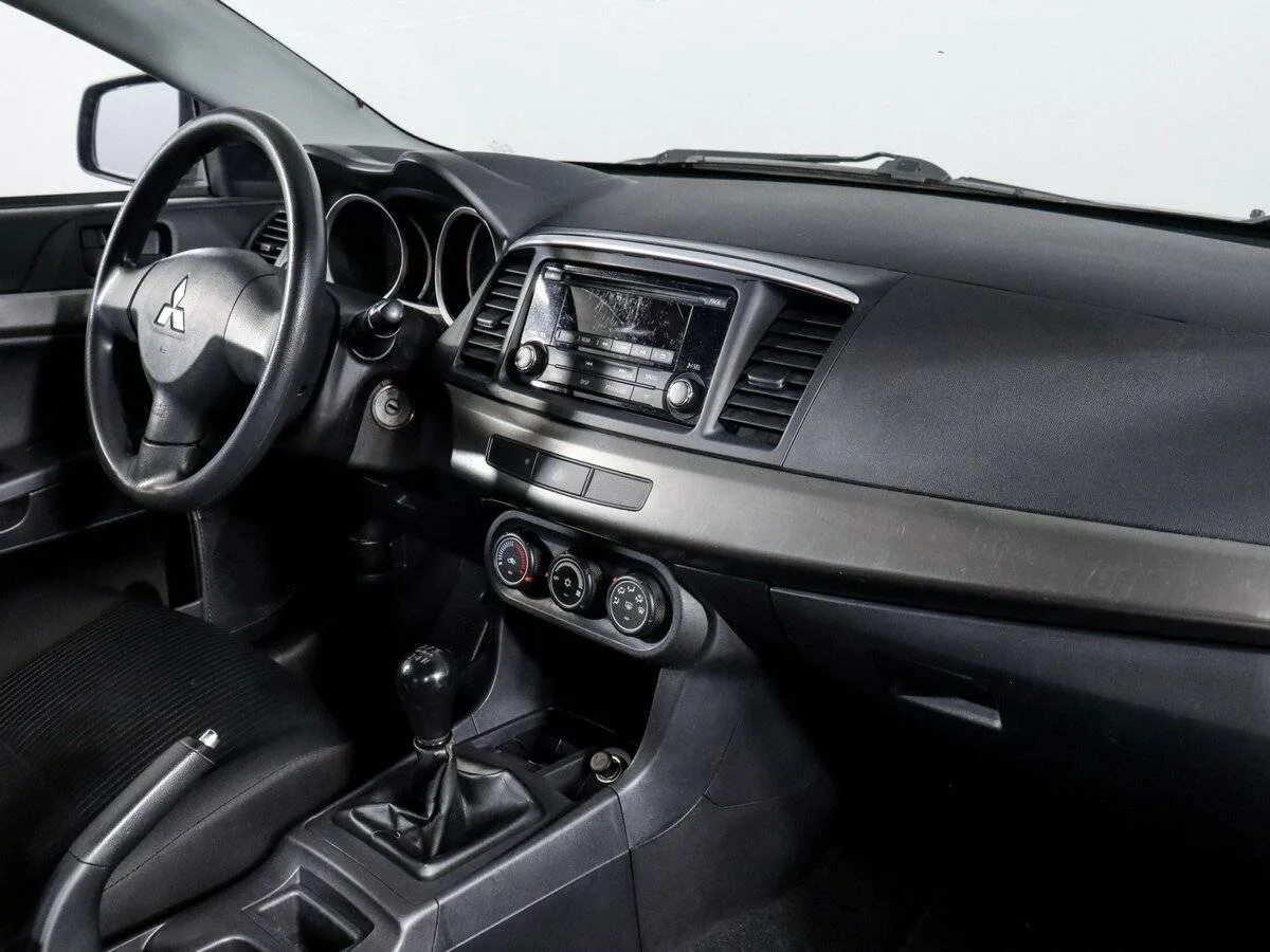 Mitsubishi Lancer