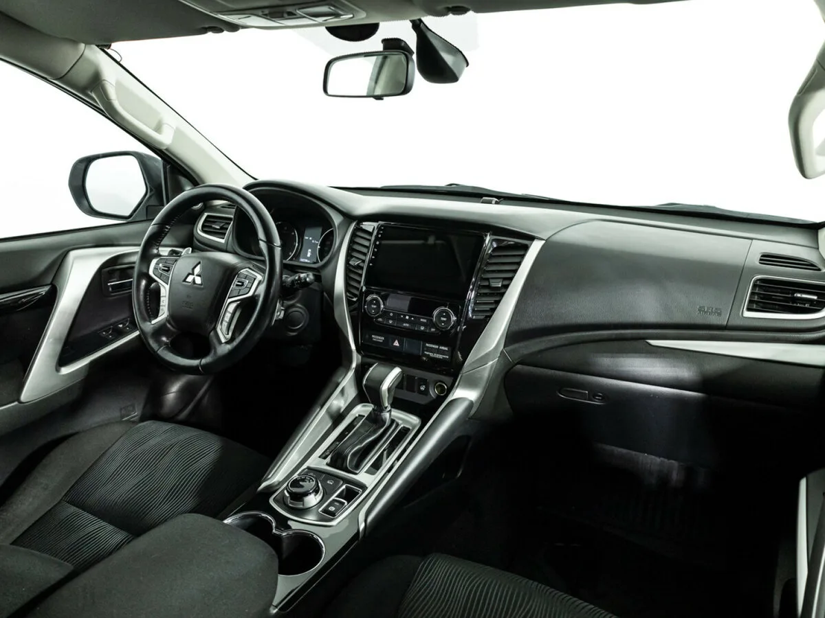 Mitsubishi Pajero Sport