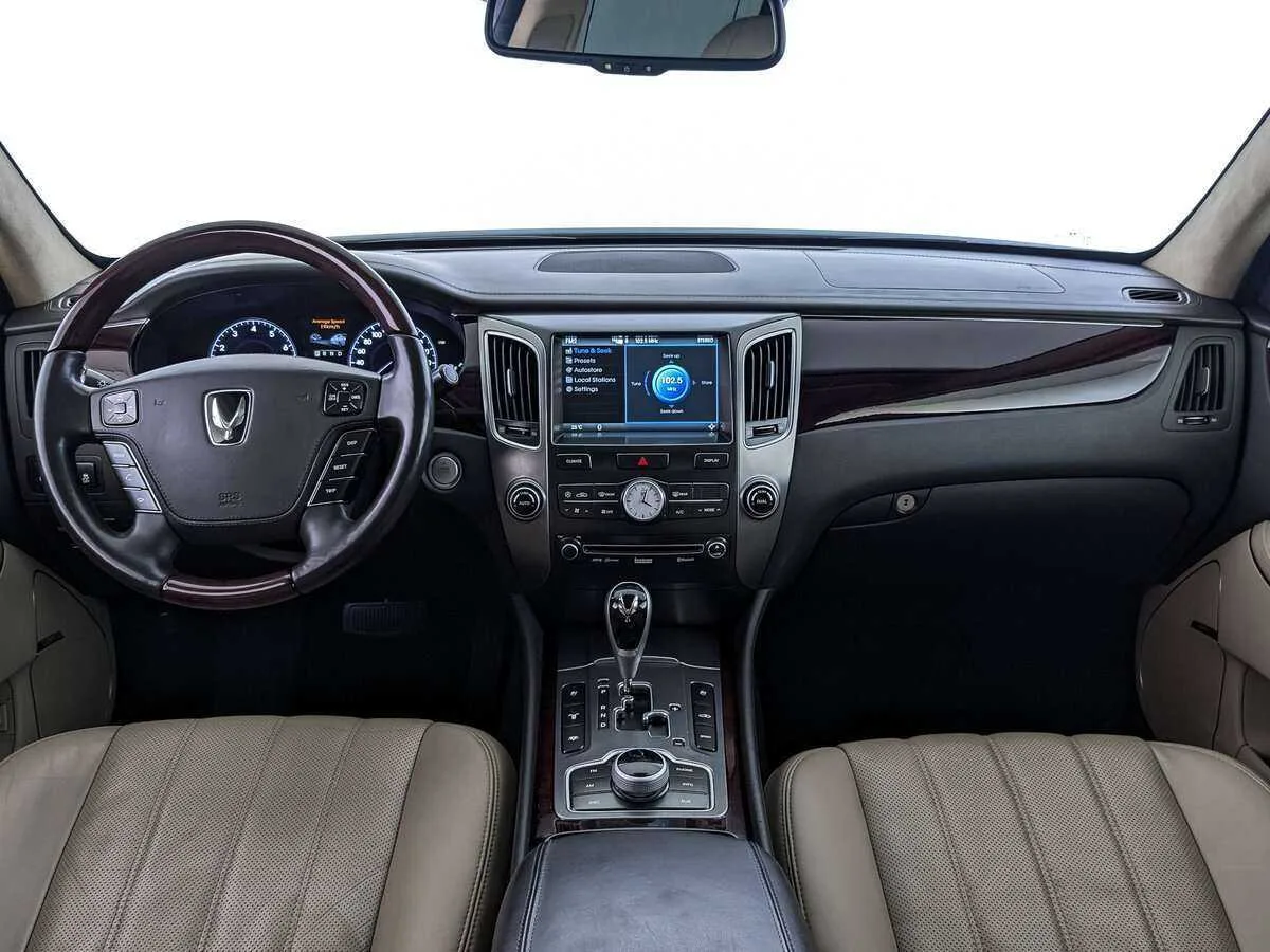 Hyundai Equus