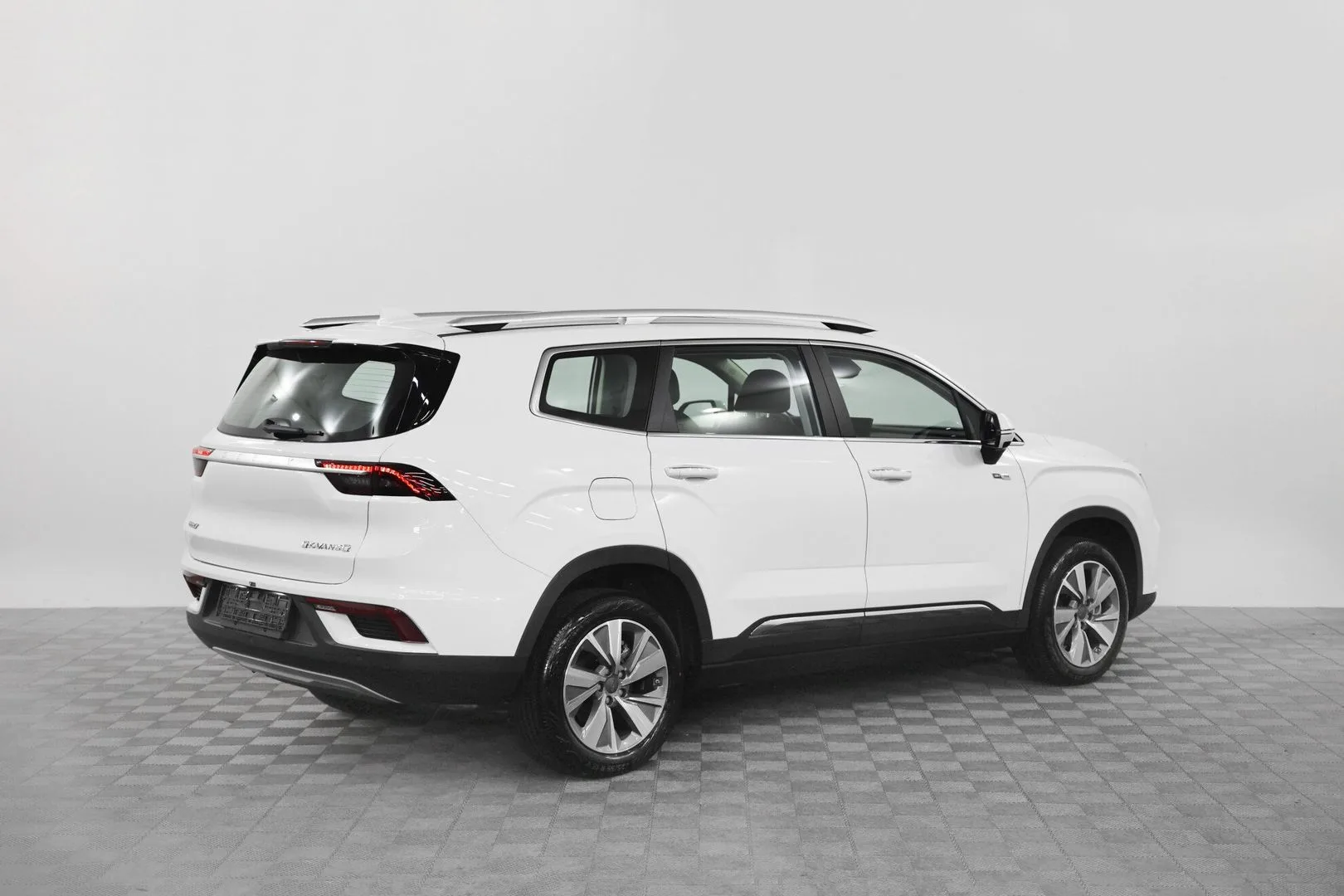 Geely Okavango
