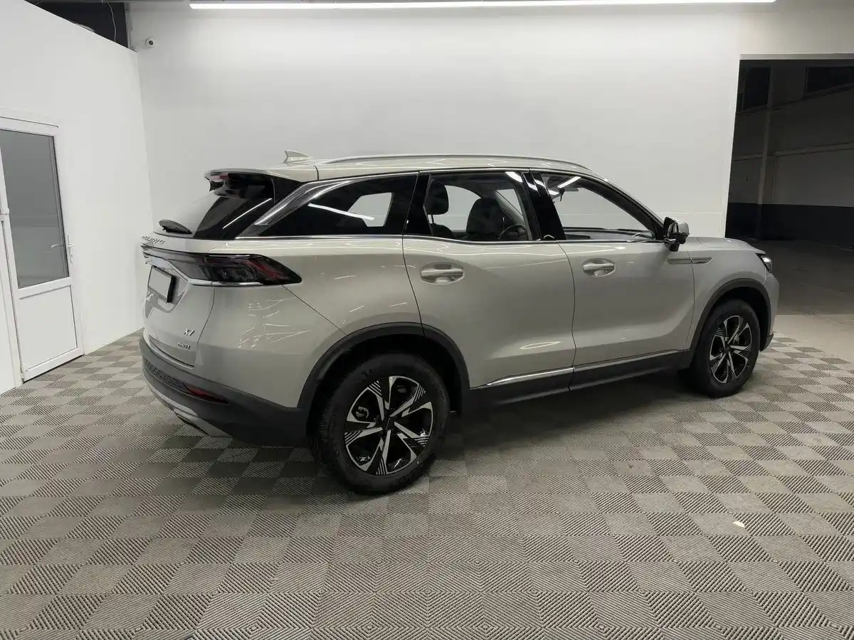 BAIC X7