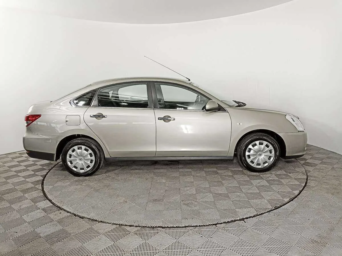 Nissan Almera