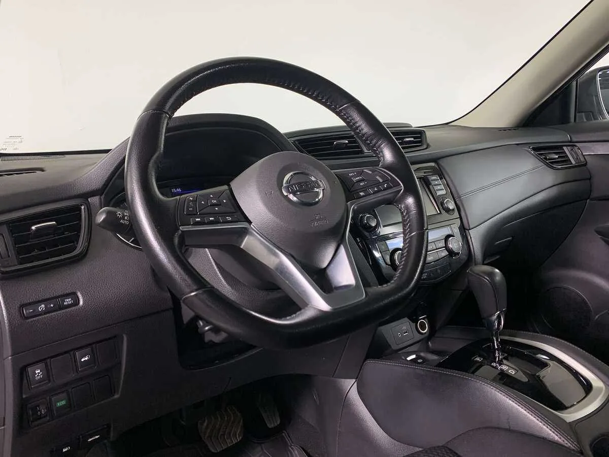 Nissan X Trail
