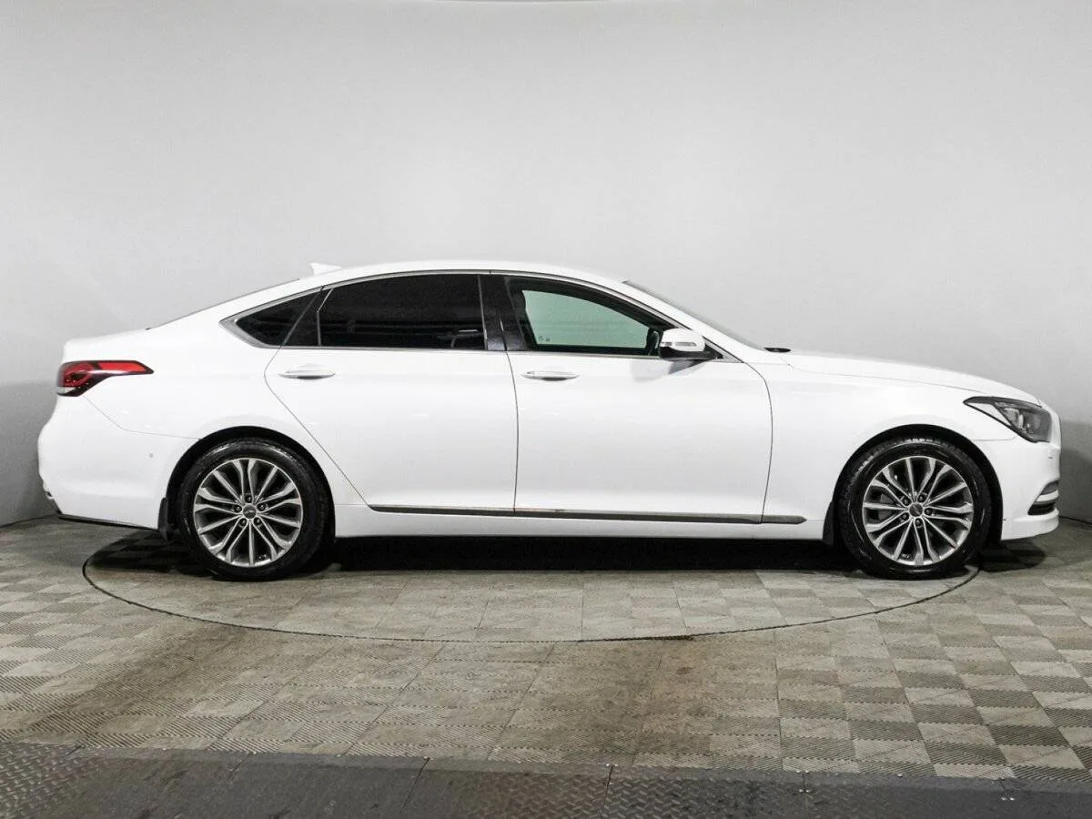 Hyundai Genesis