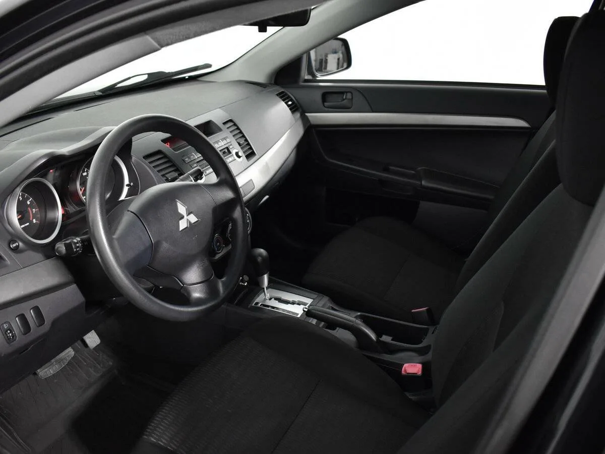 Mitsubishi Lancer