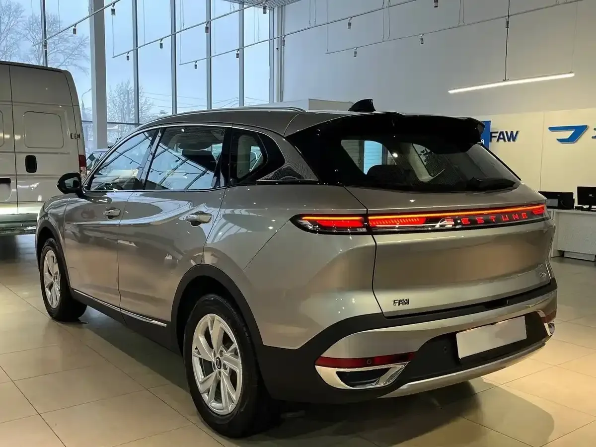 FAW Bestune T90