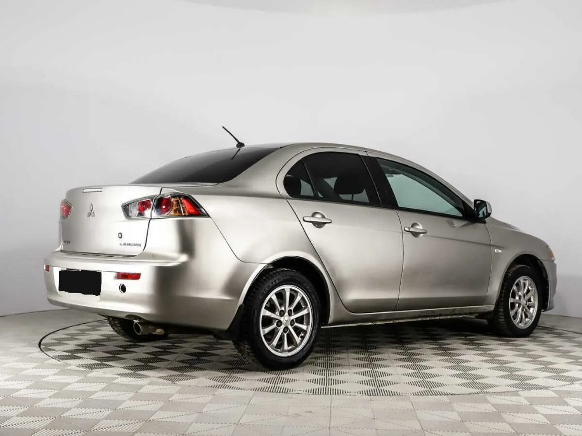Mitsubishi Lancer