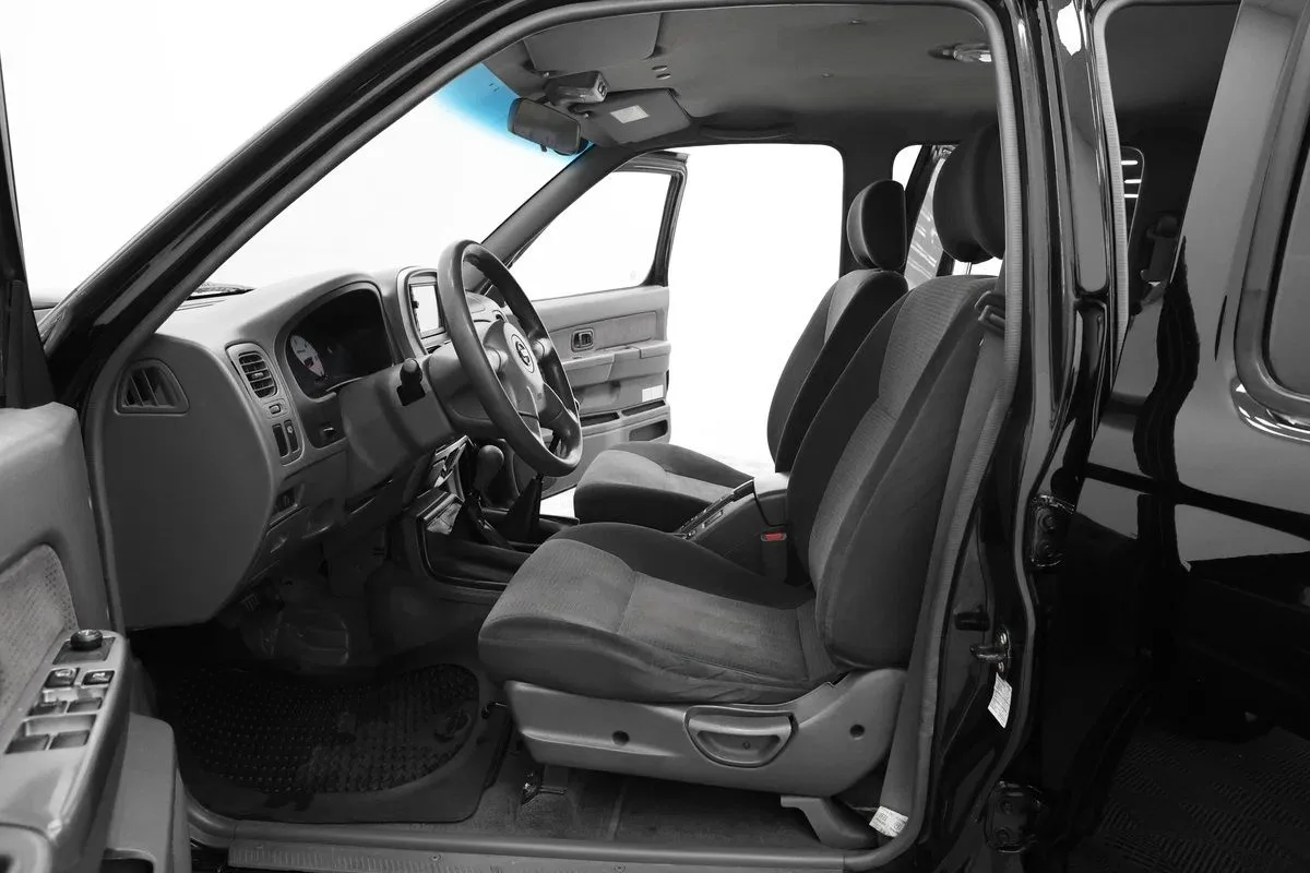 Nissan NP300