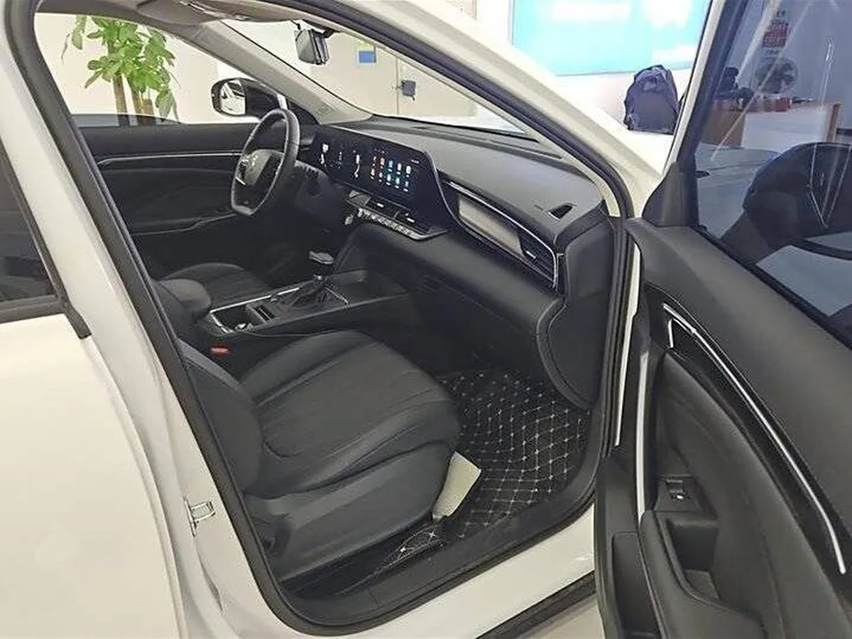 FAW Bestune T55