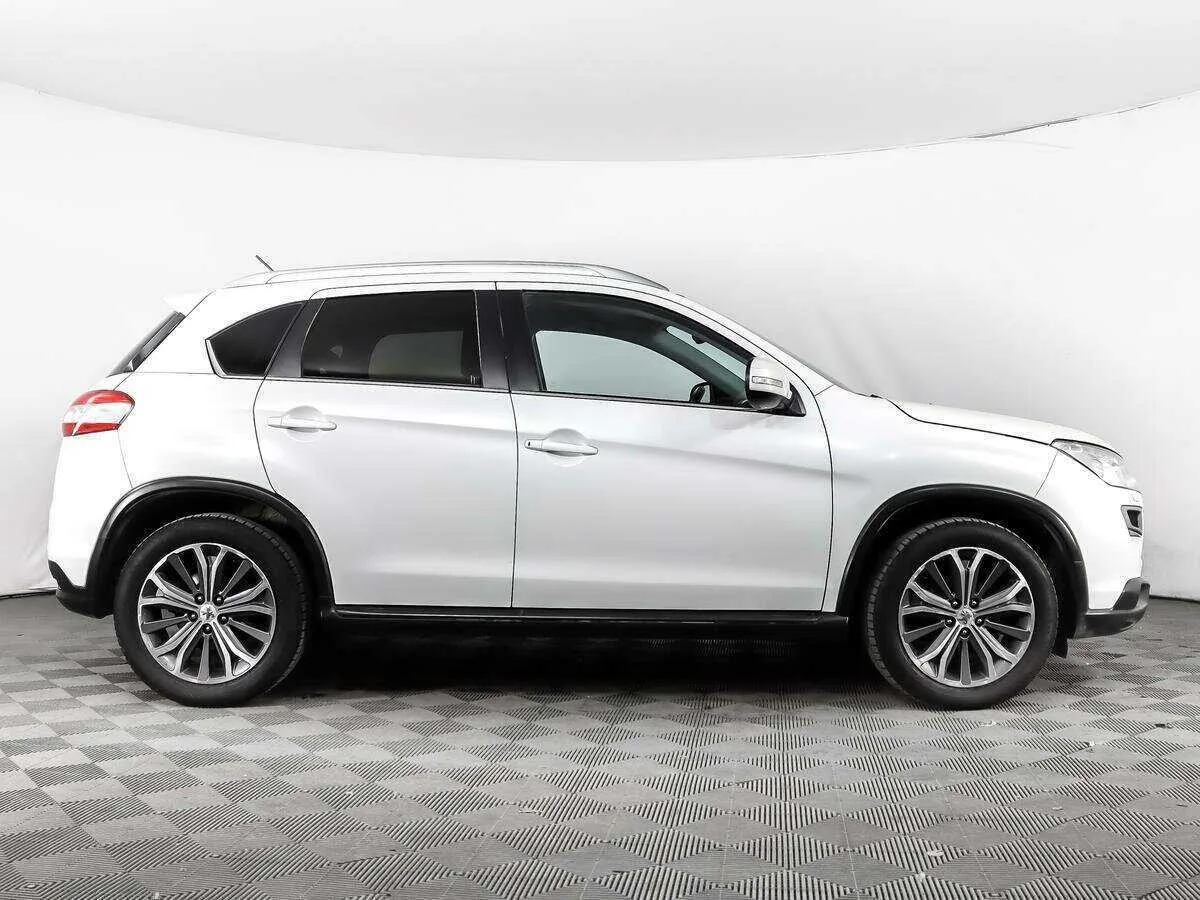 Peugeot 4008