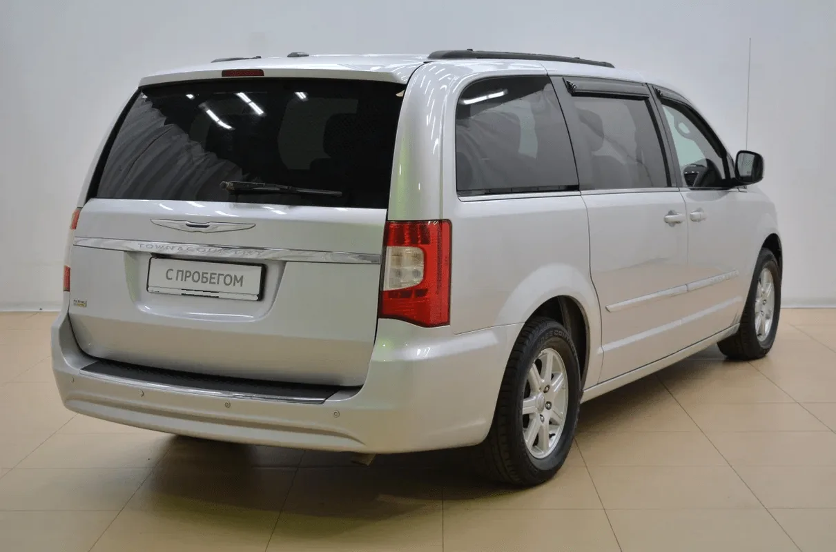 Chrysler Town &amp; Country