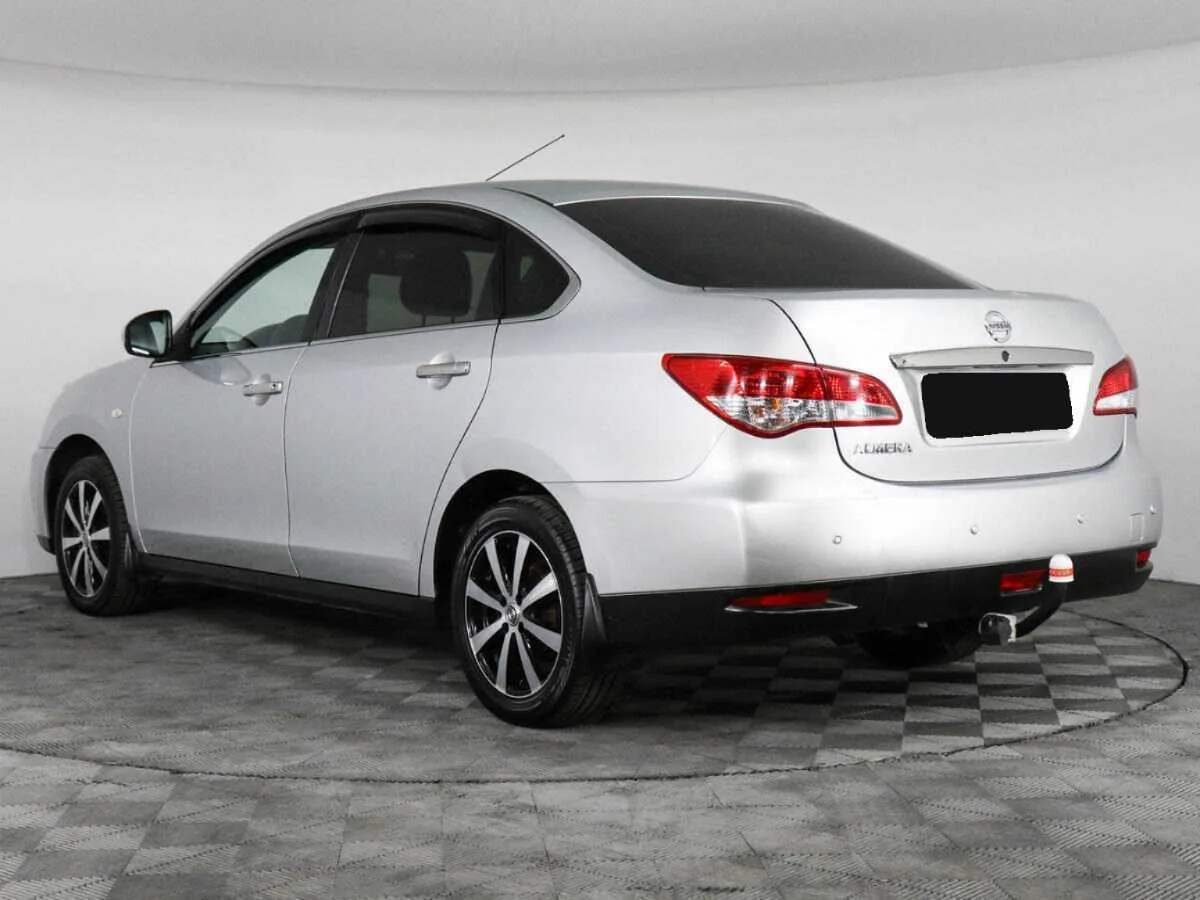 Nissan Almera