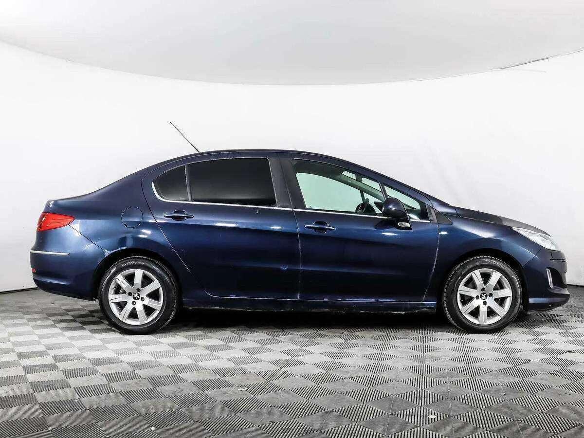 Peugeot 408