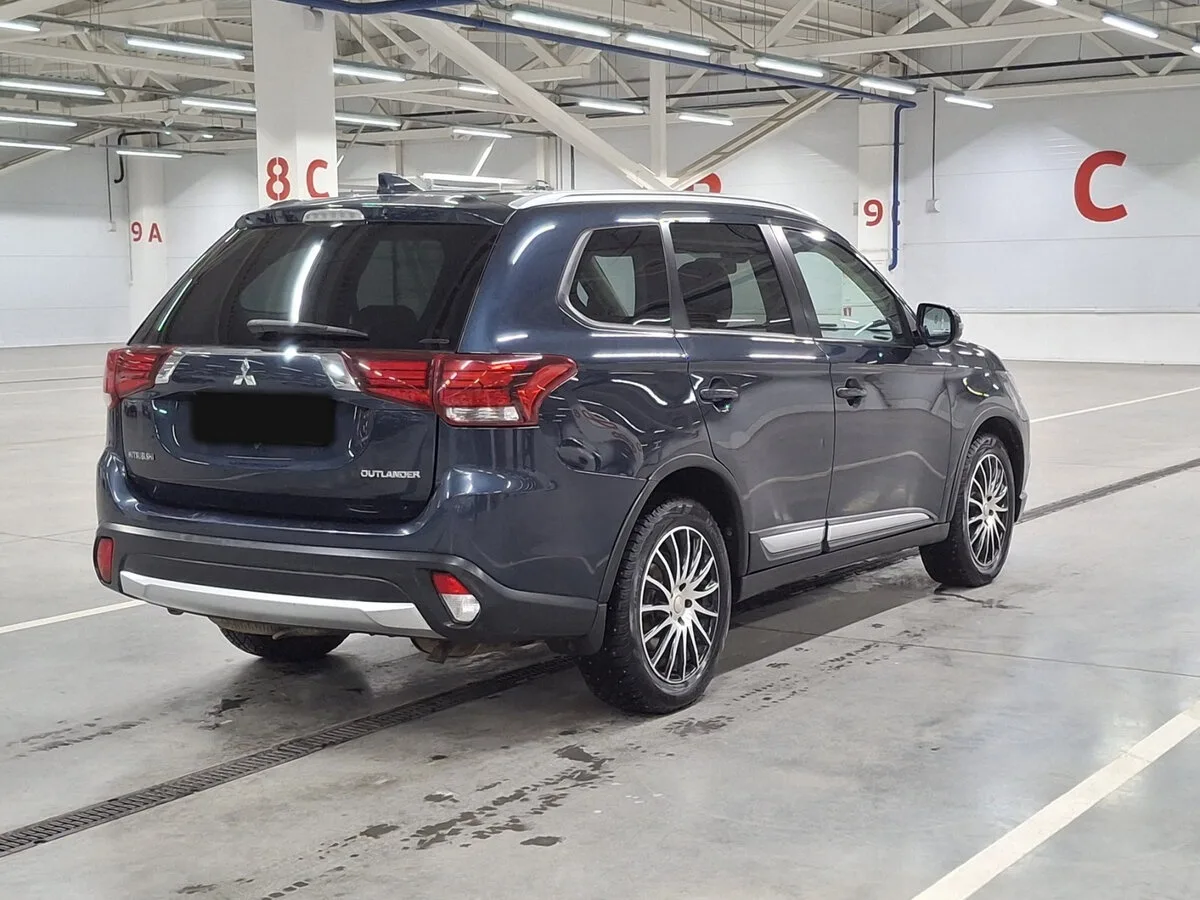 Mitsubishi Outlander