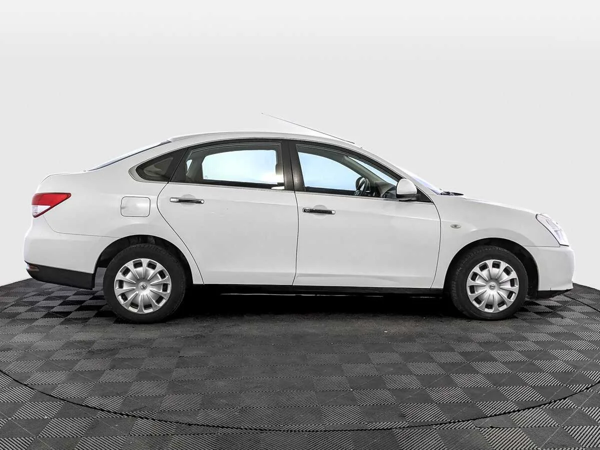 Nissan Almera