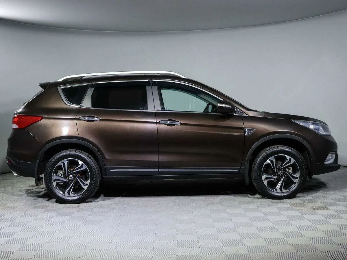 Dongfeng AX7