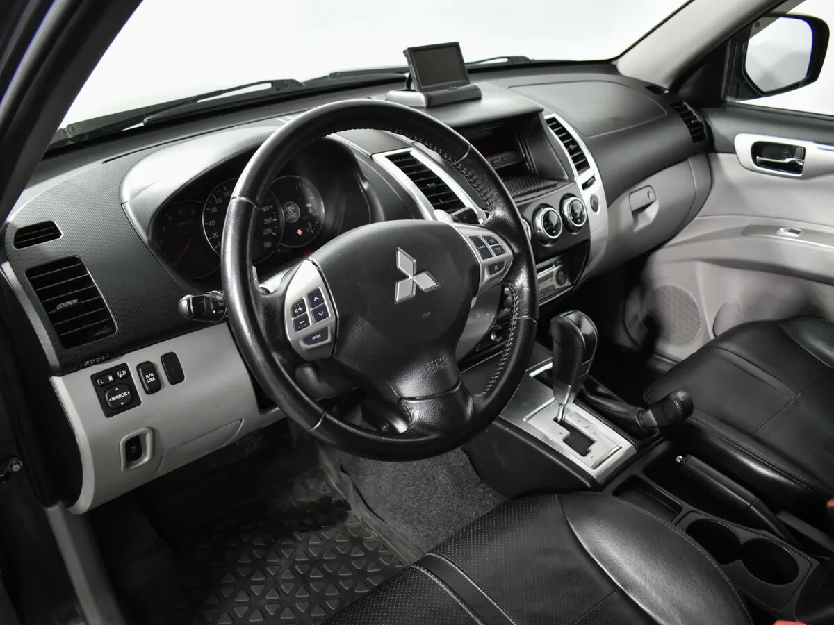 Mitsubishi Pajero Sport