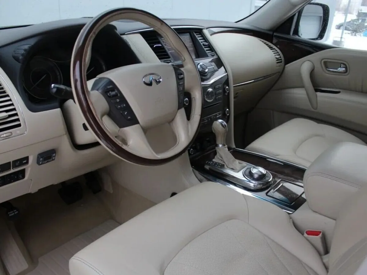 Infiniti QX56