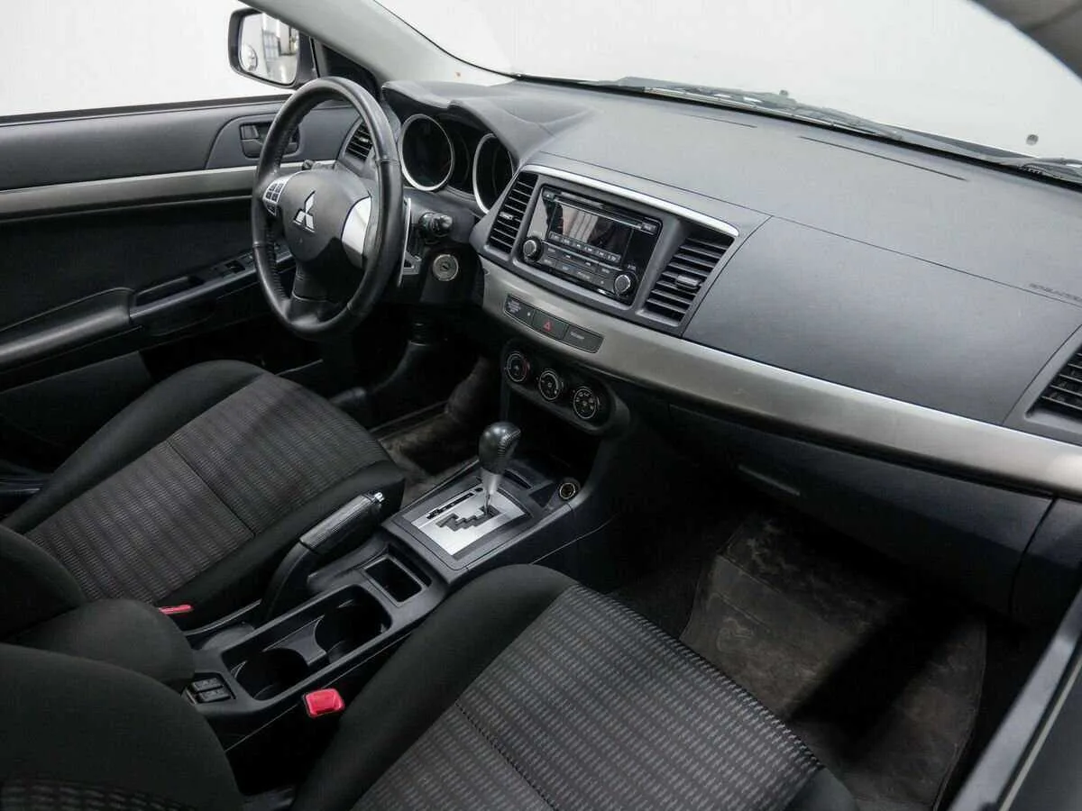 Mitsubishi Lancer