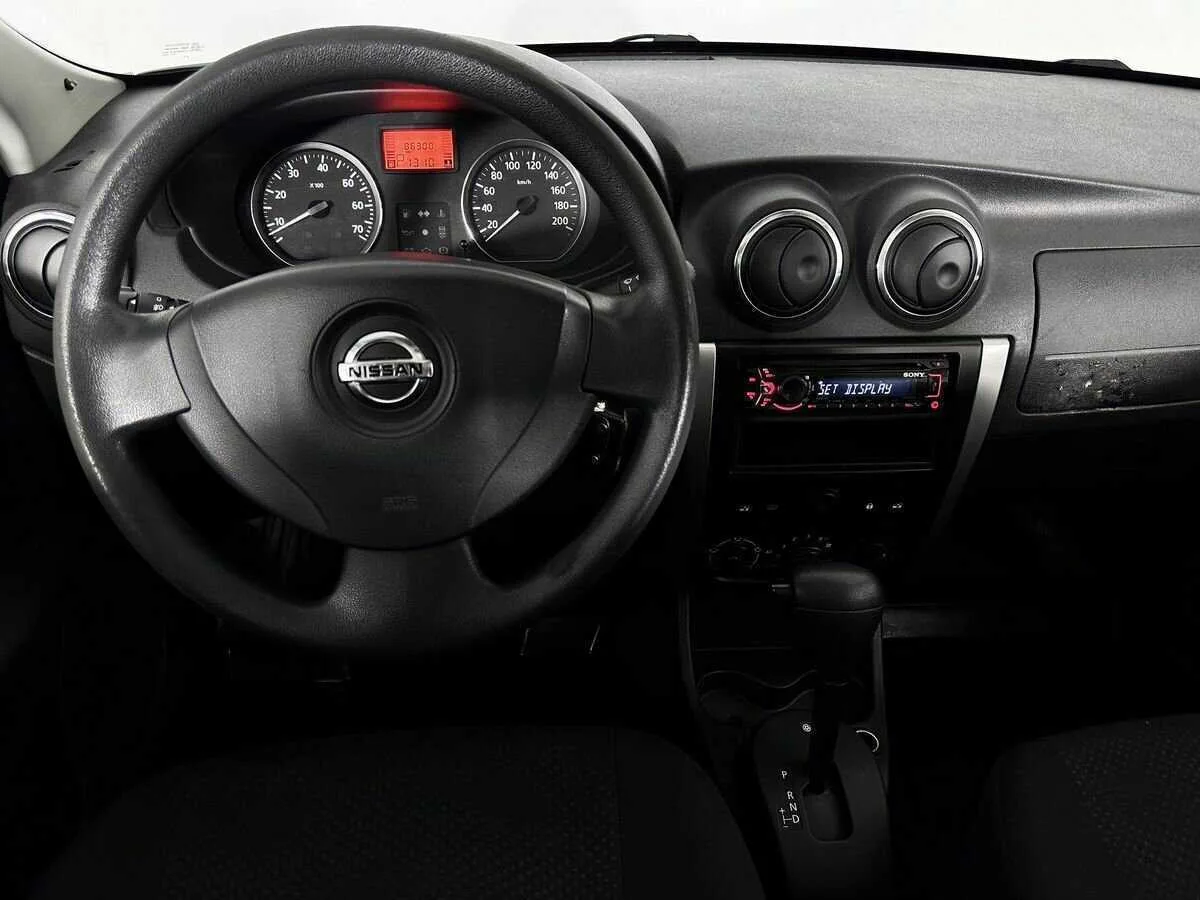 Nissan Almera
