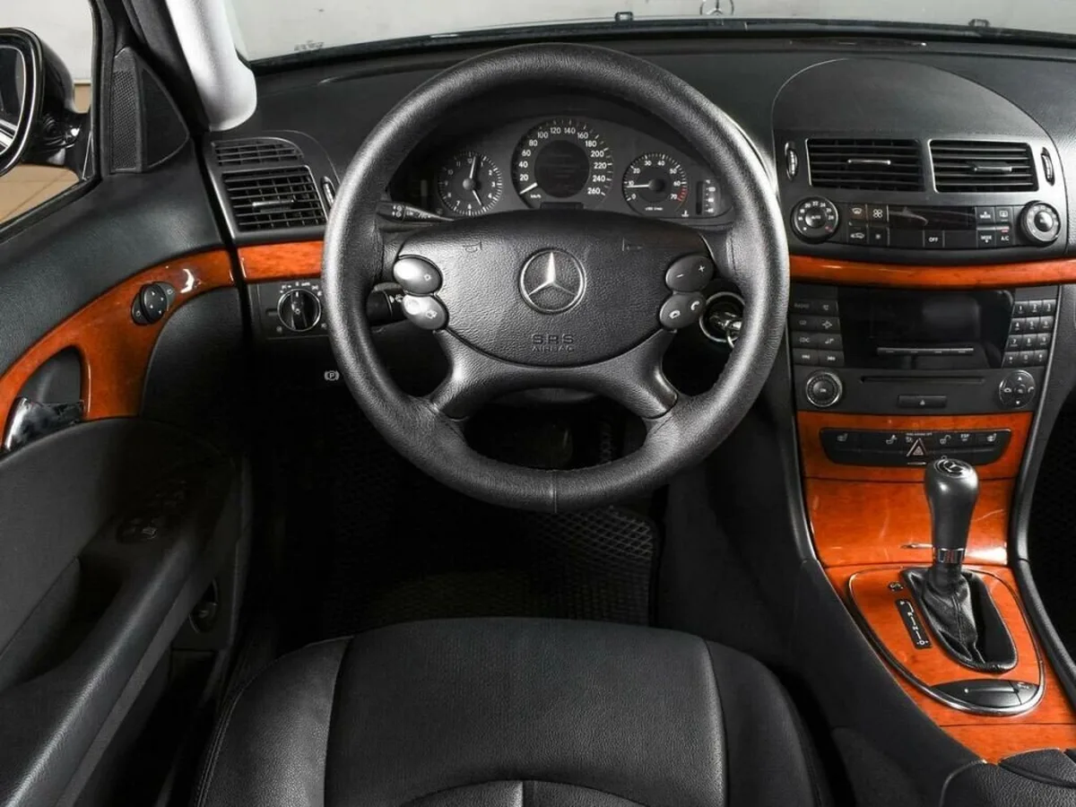 Mercedes-Benz E-Класс
