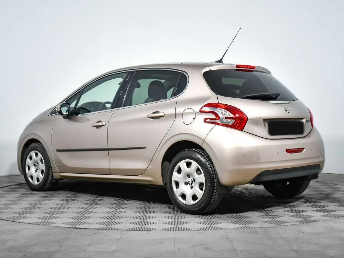 Peugeot 208