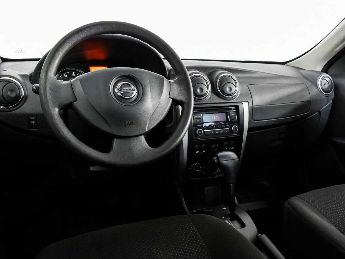 Nissan Almera