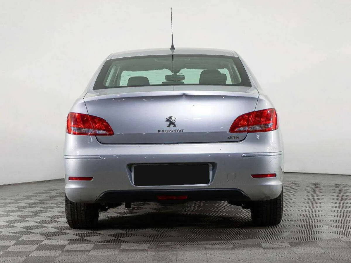 Peugeot 408
