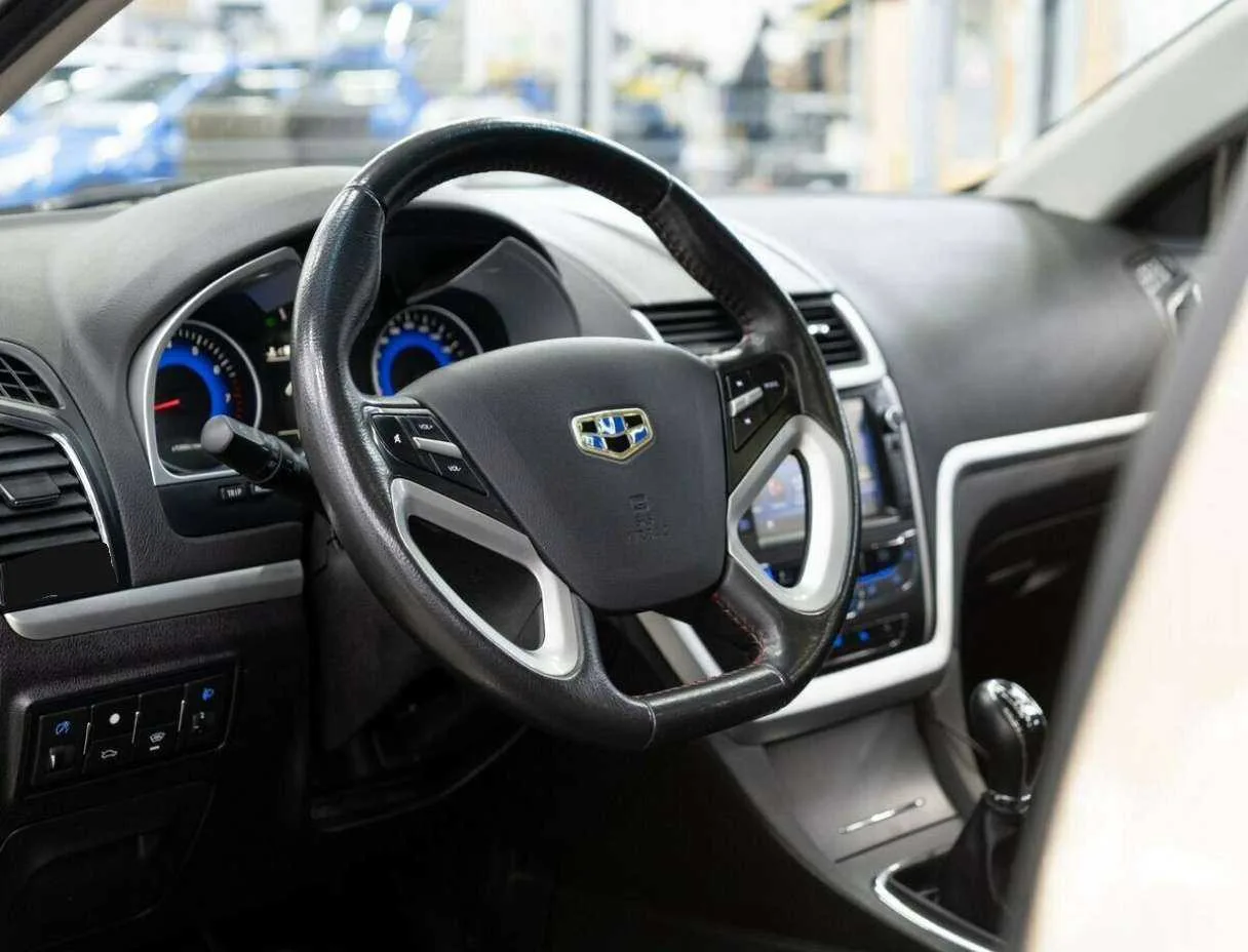 Geely Emgrand 7