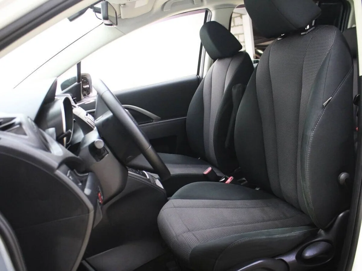 Mazda 5