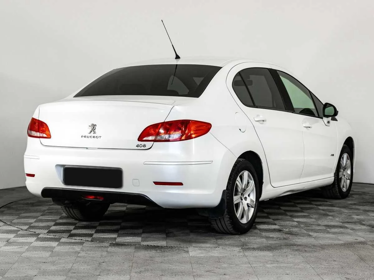 Peugeot 408