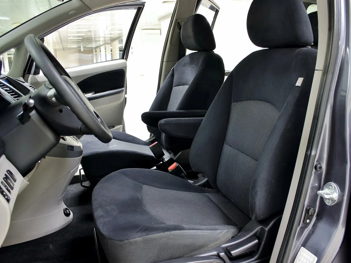 Mitsubishi Grandis