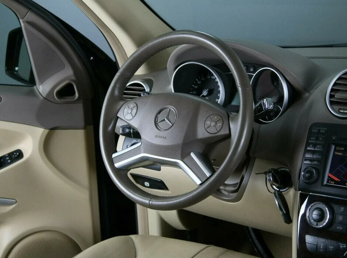Mercedes-Benz M-Класс