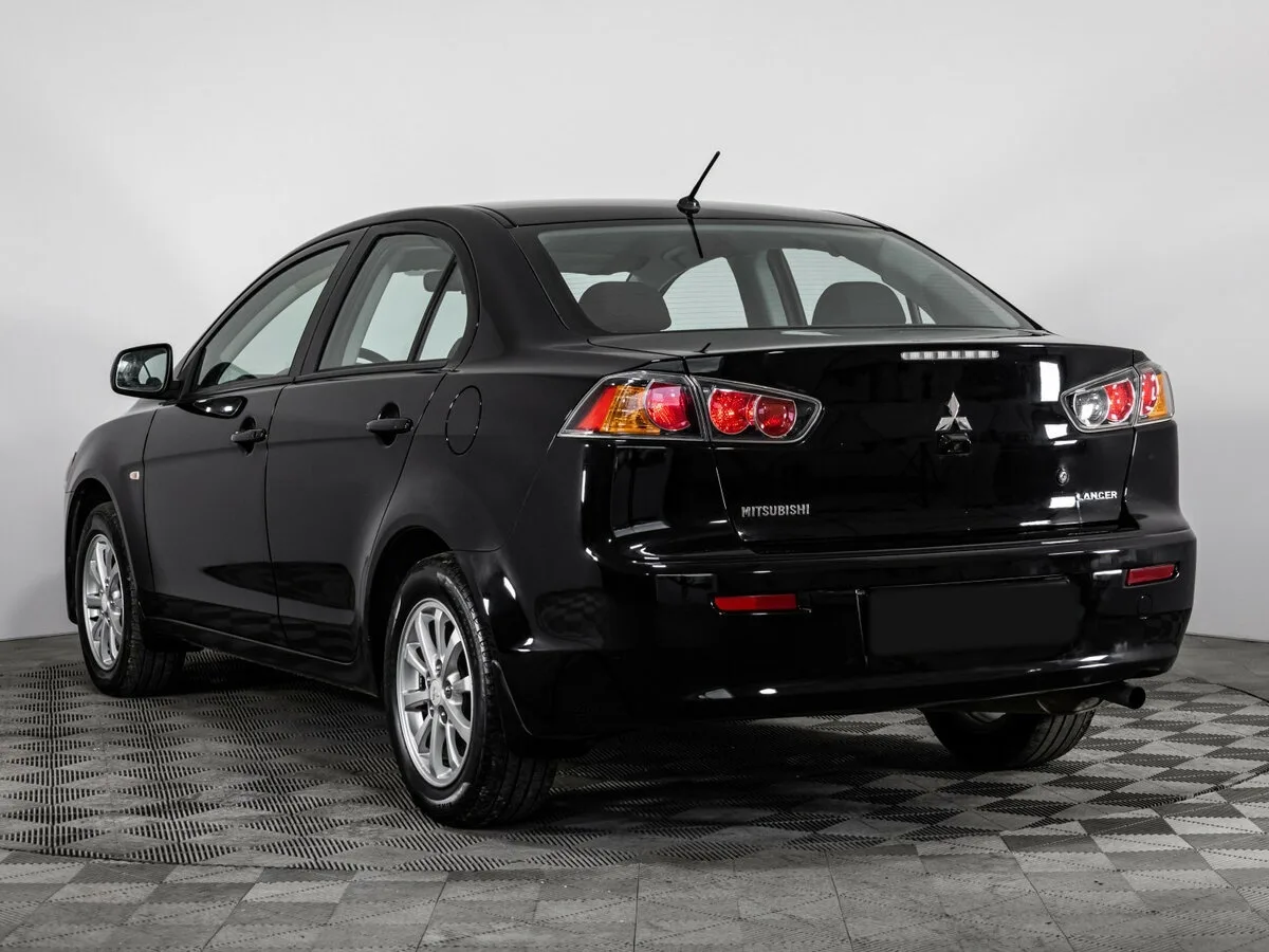Mitsubishi Lancer