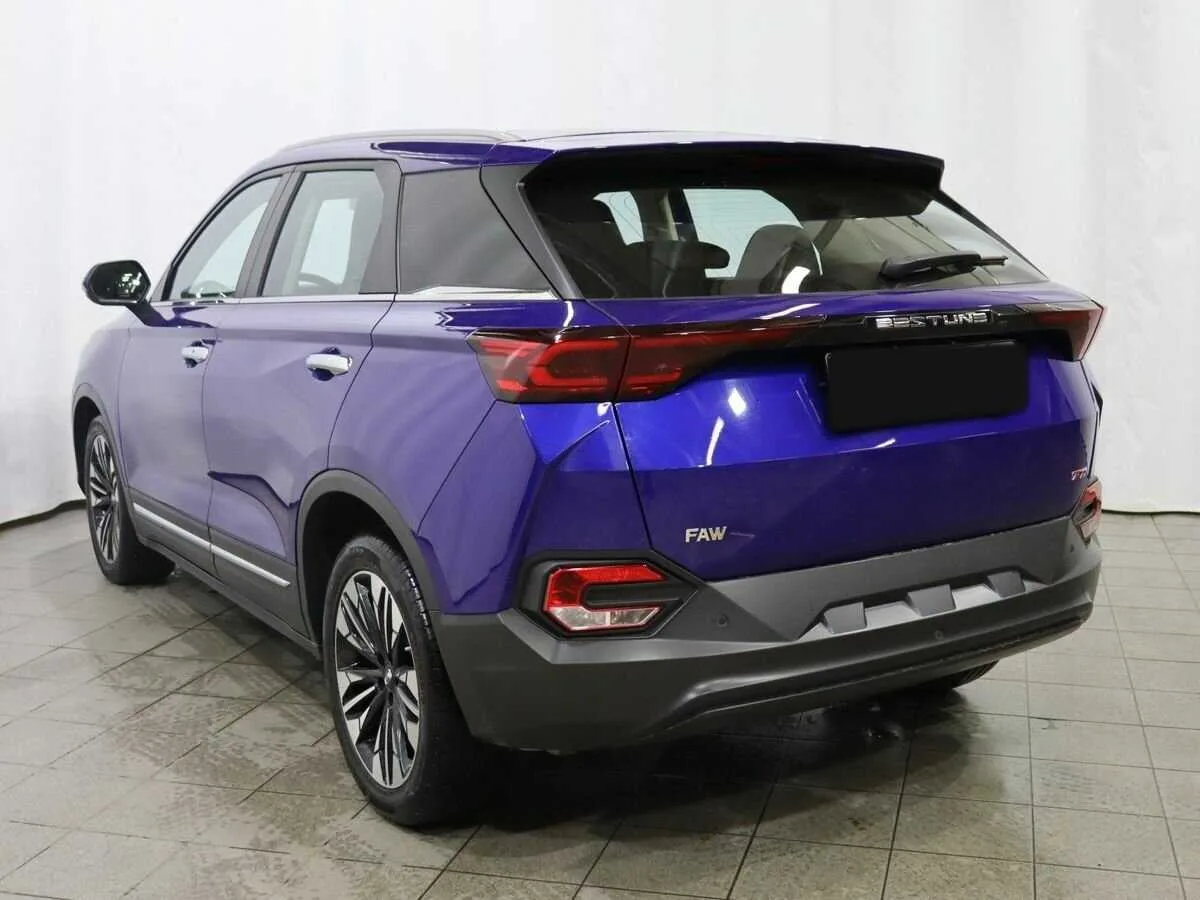 FAW Bestune T77