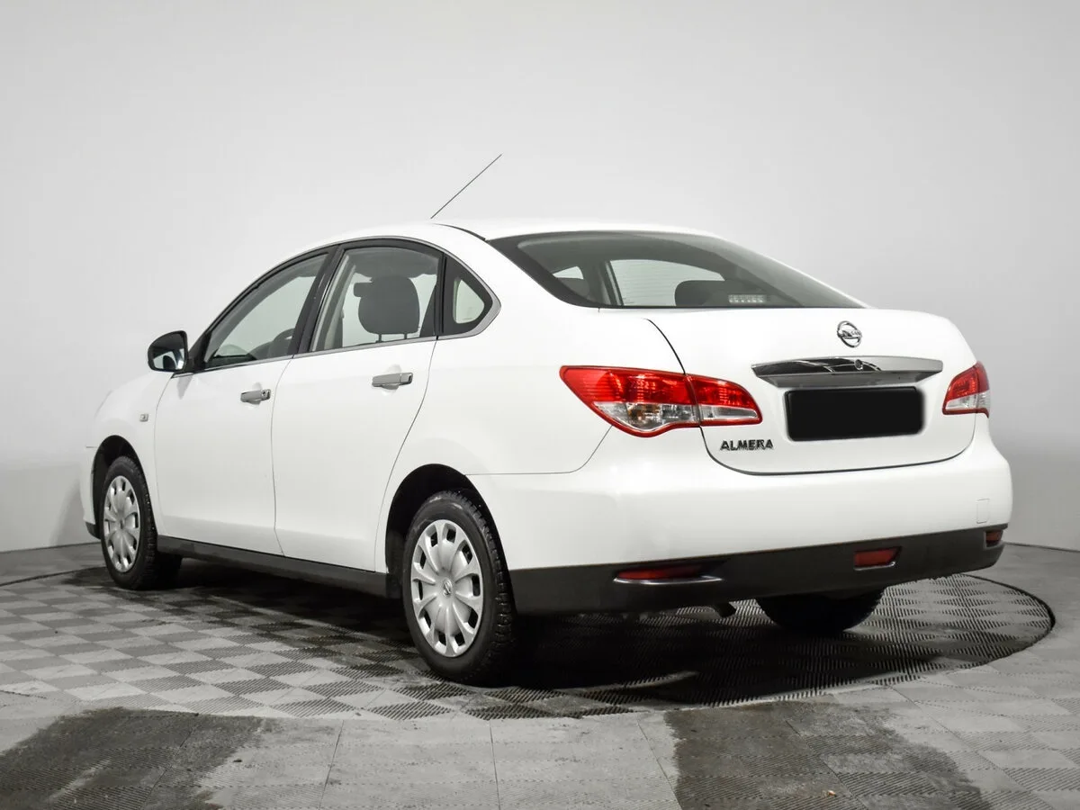 Nissan Almera