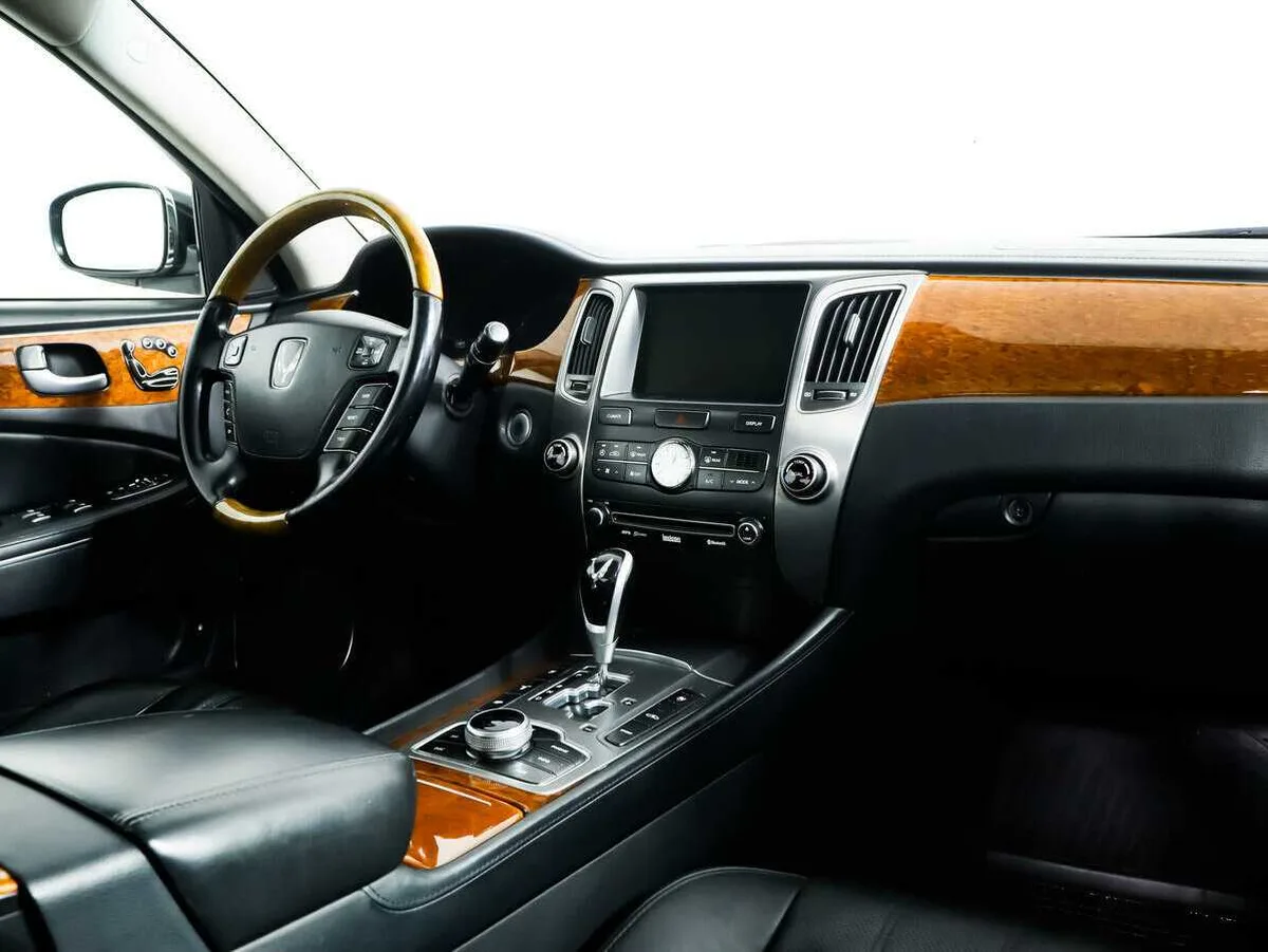 Hyundai Equus