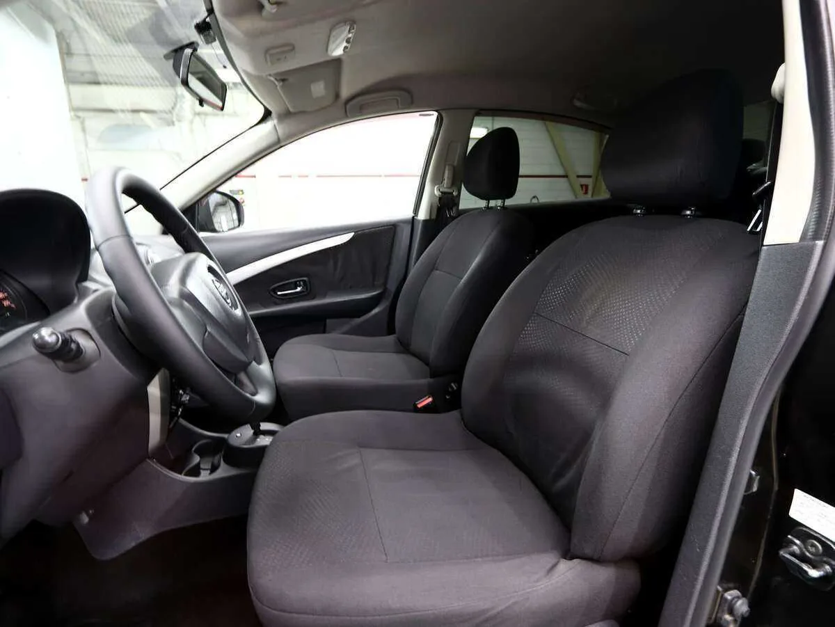Nissan Almera