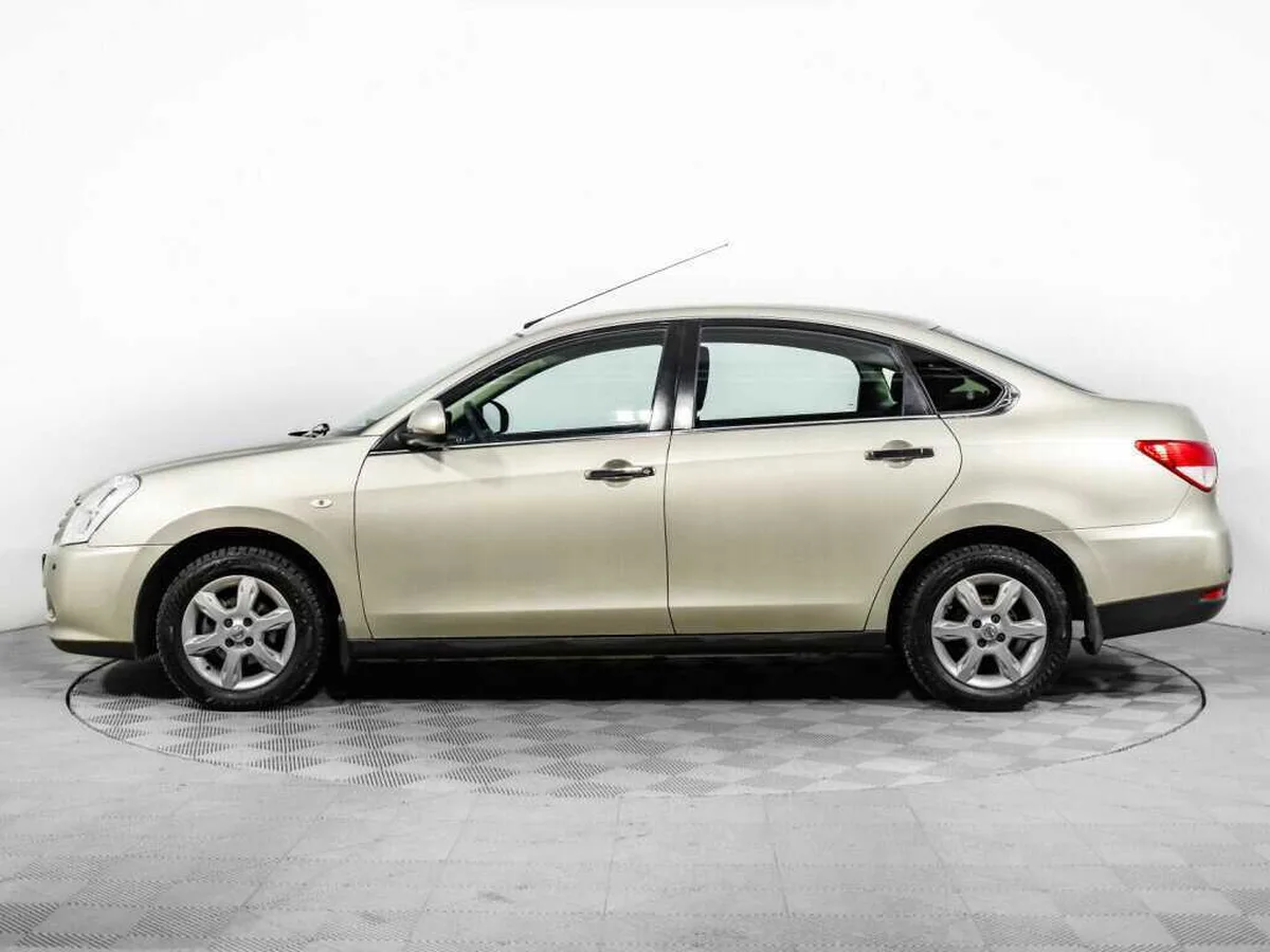 Nissan Almera