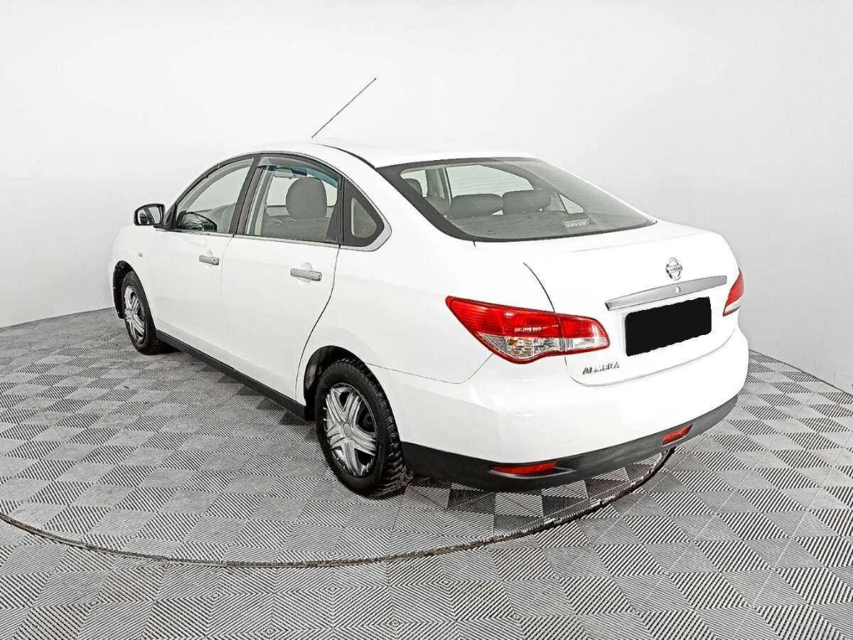 Nissan Almera