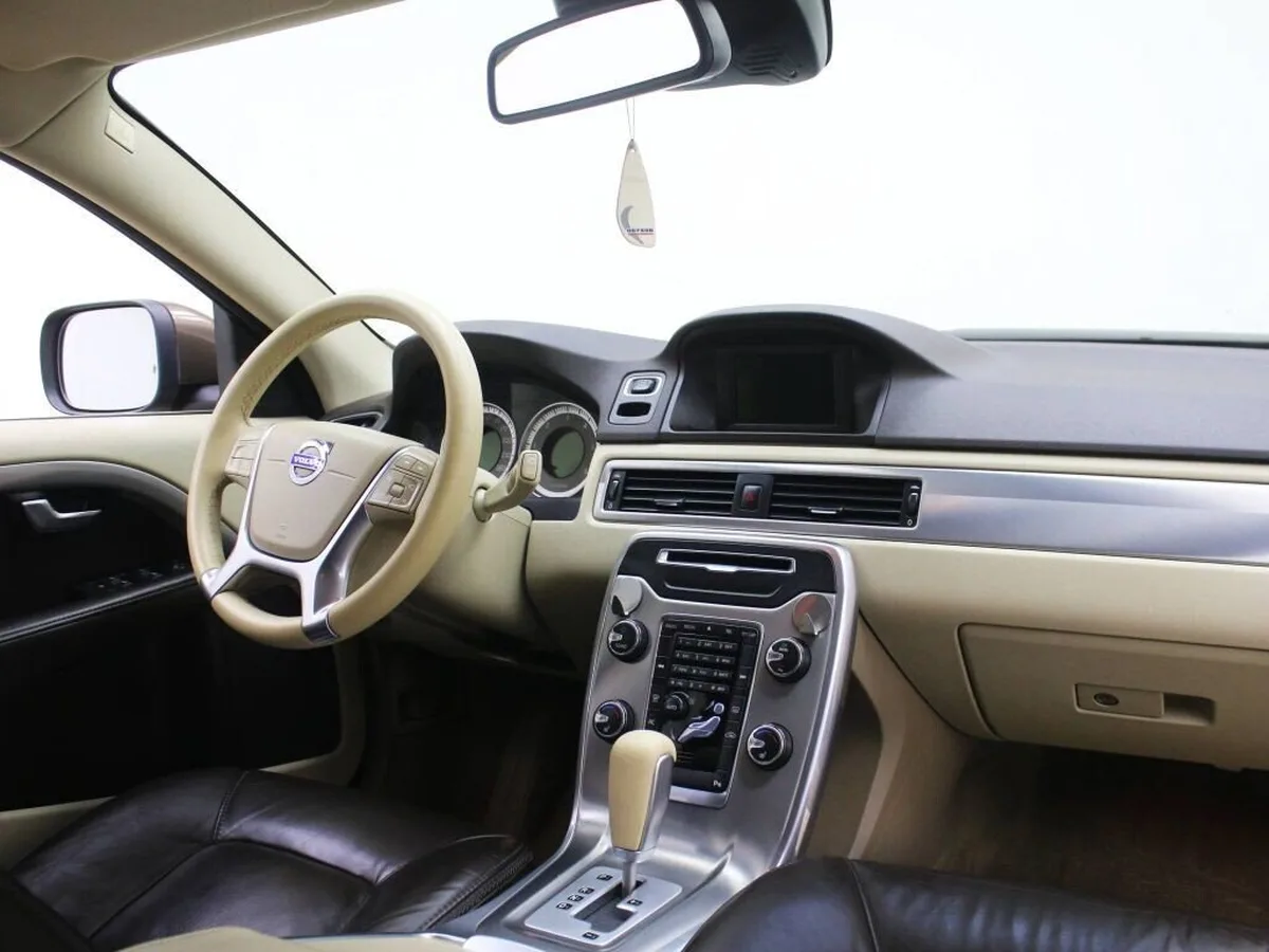 Volvo XC70