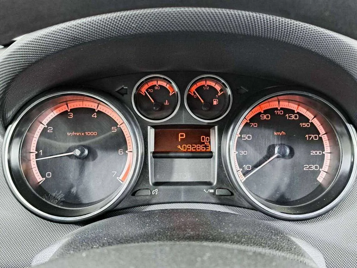 Peugeot 408