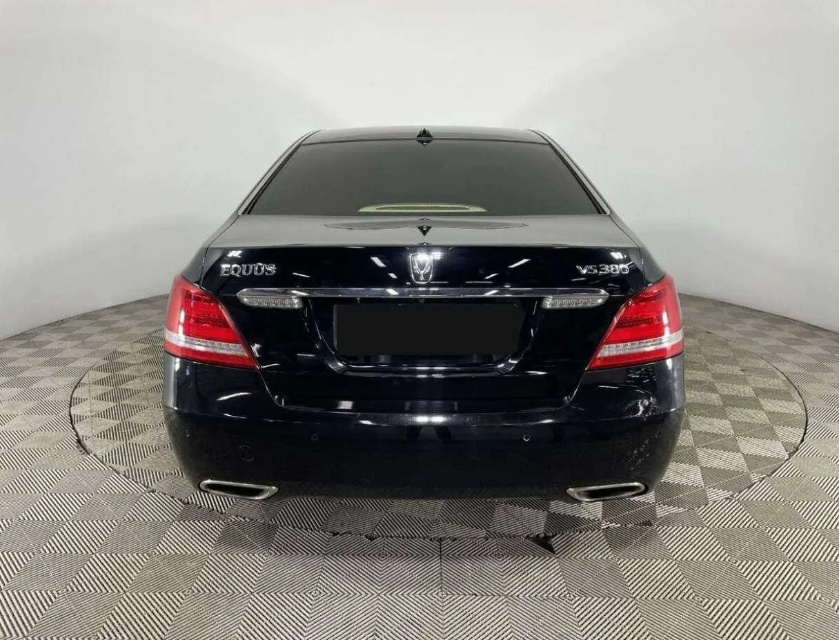 Hyundai Equus
