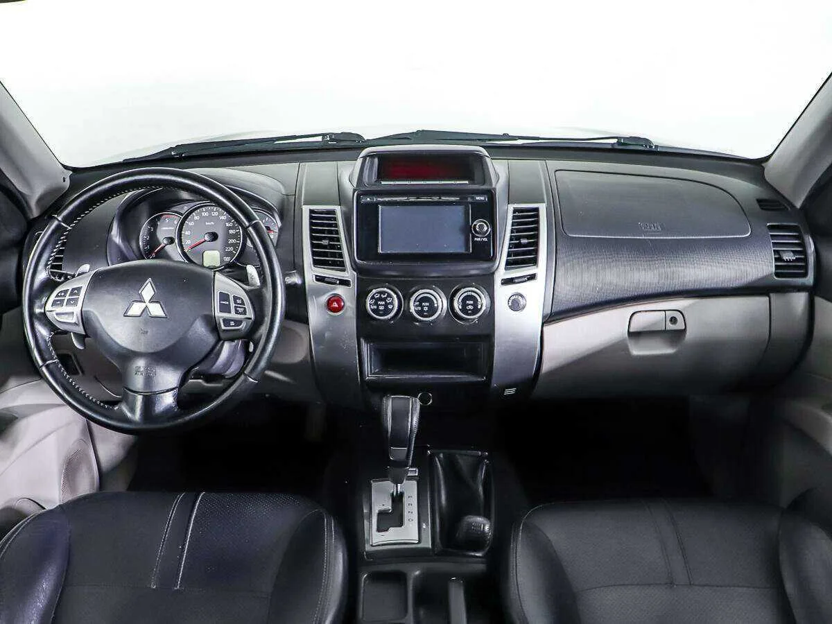Mitsubishi Pajero Sport