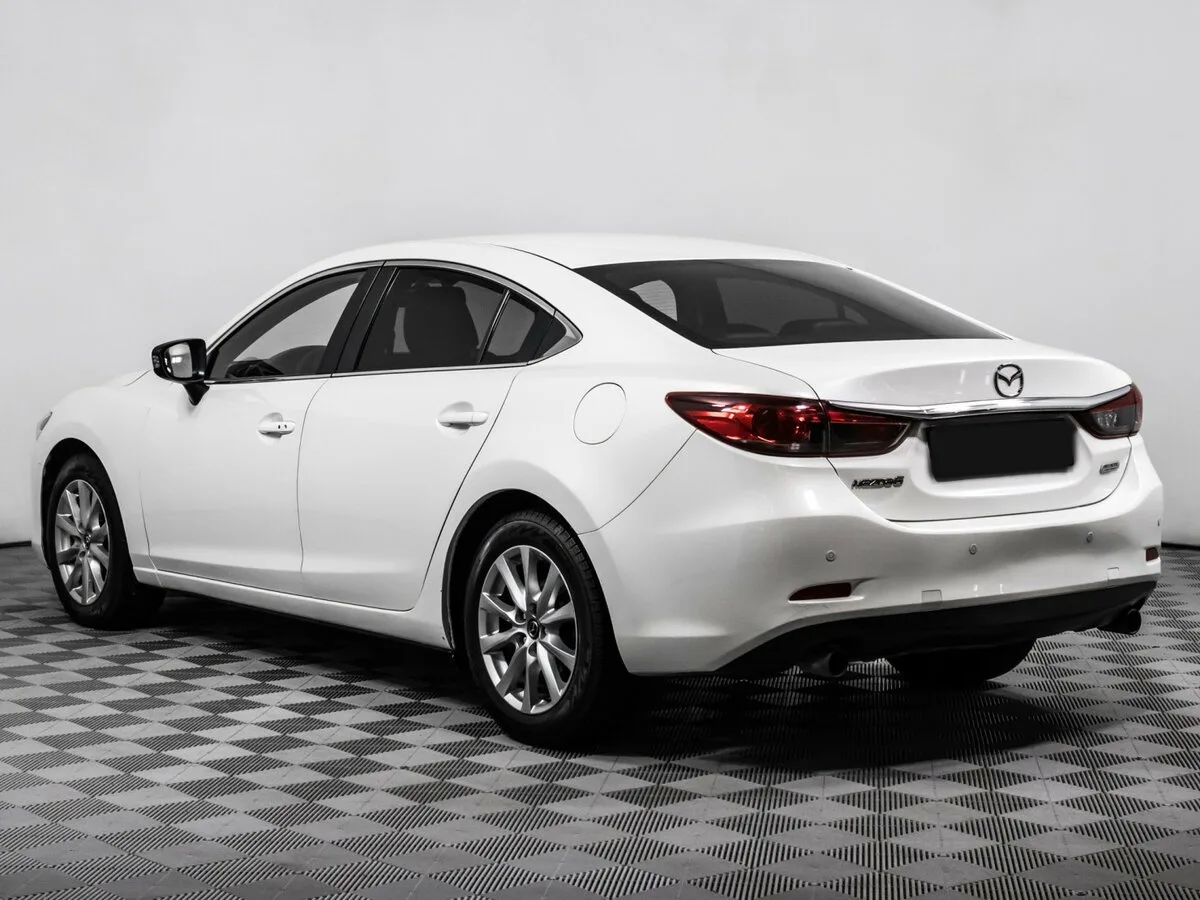 Mazda 6
