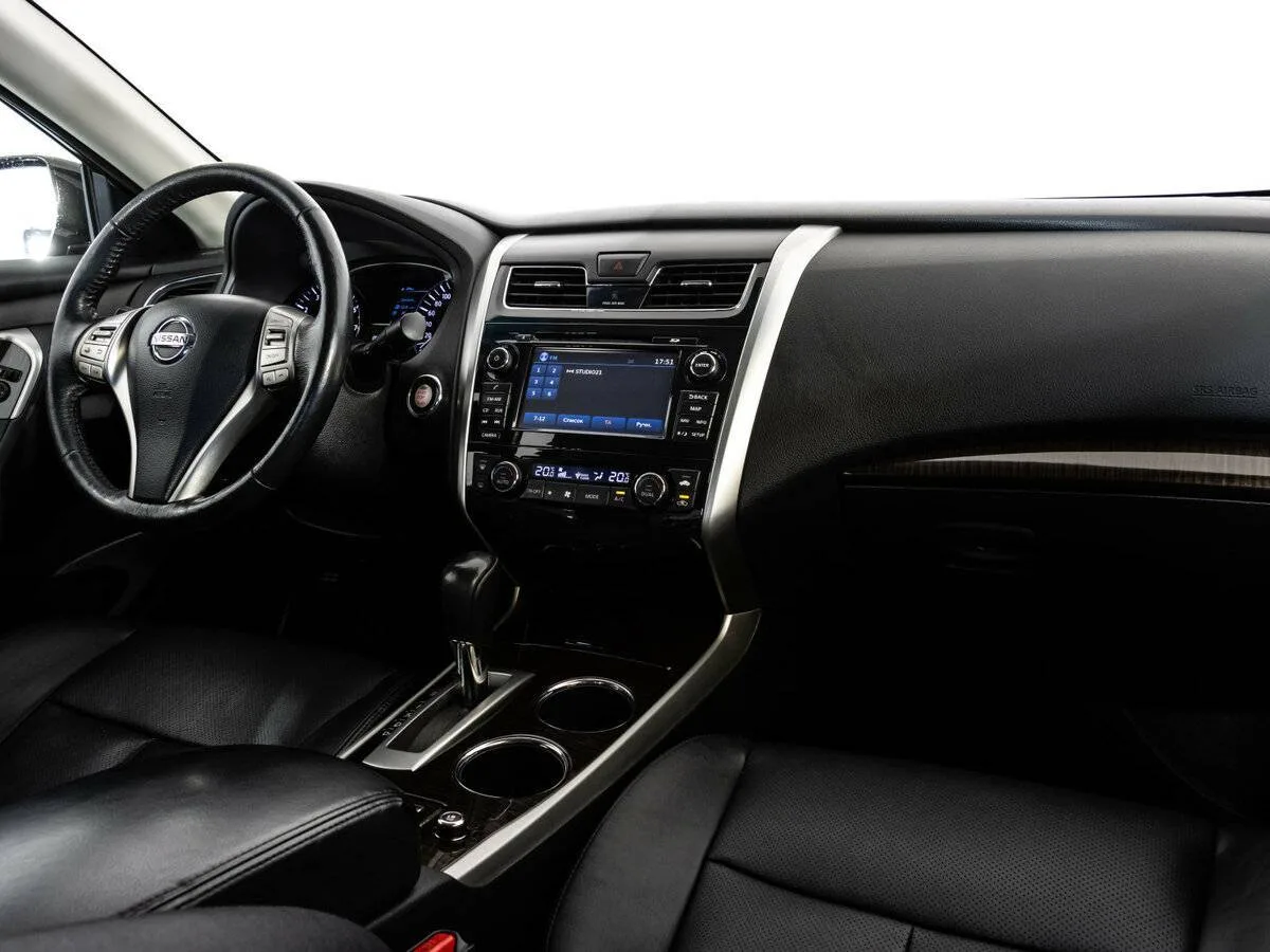 Nissan Teana