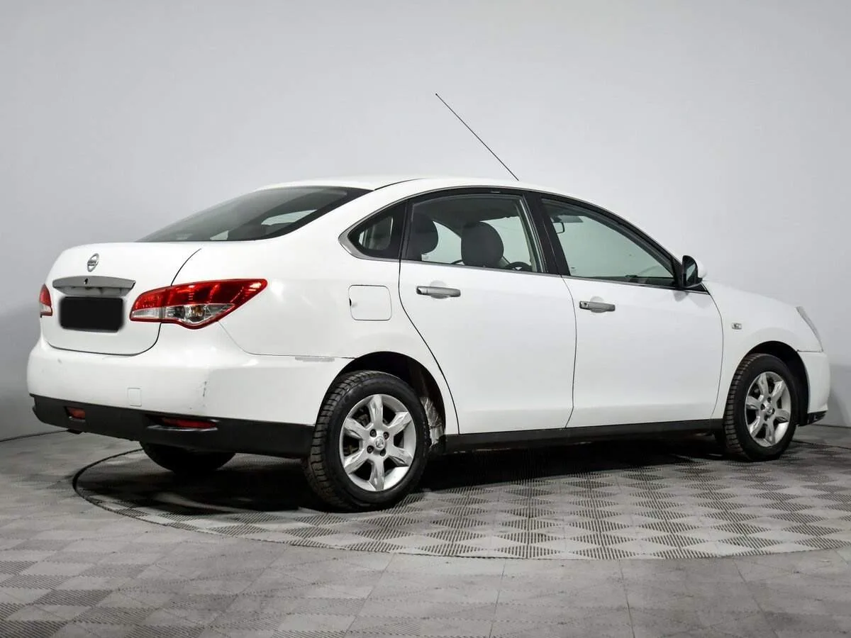 Nissan Almera