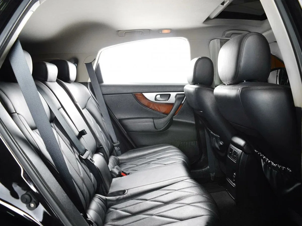 Infiniti QX70
