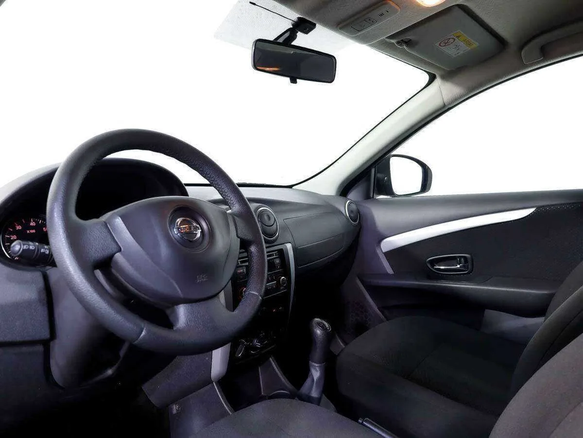Nissan Almera