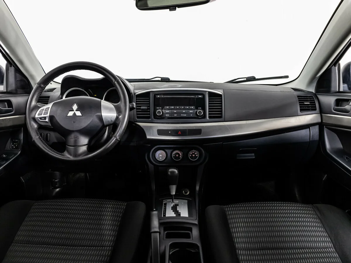 Mitsubishi Lancer